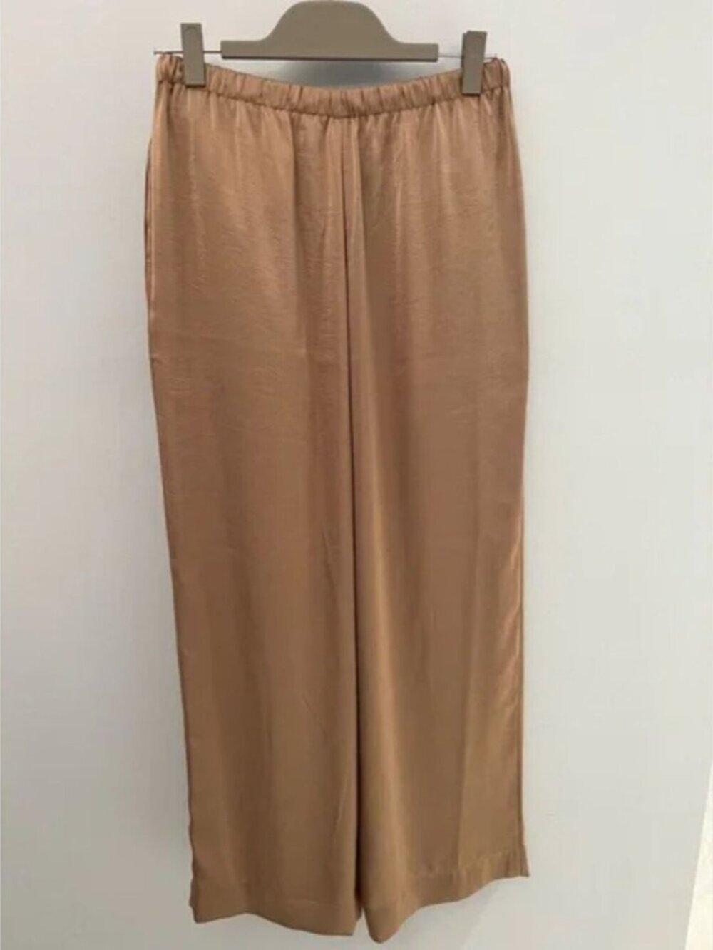 Aritzia Wilfred SET Toccata Satin Pant & Beso Satin Shirt Gold Camel Medium - Picture 9 of 10
